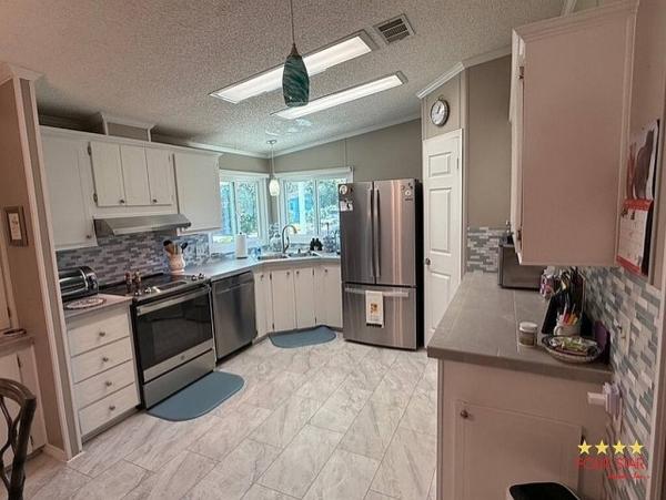 1989 Delo  Home