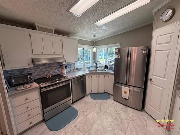 1989 Delo  Home