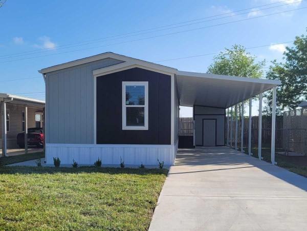 Photo 1 of 2 of home located at 602 N Victoria Rd #54 Donna, TX 78537