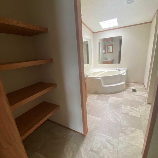 2000 Dutch Manufactured Home