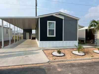 Mobile Home at 1601 S Airport Dr Weslaco, TX 78596