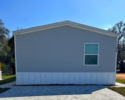 Mobile Home at 15070 E Colonial Dr, Lot 55 Orlando, FL 32826