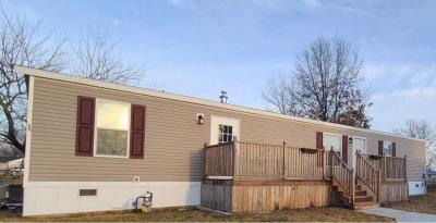 Mobile Home at 53 722 W Hunter St. Sullivan, IL 61951