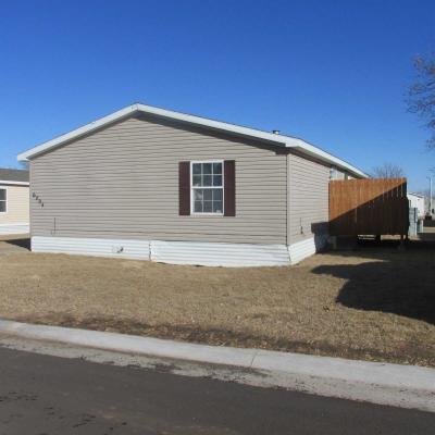 Photo 2 of 28 of home located at 6004 S. Bremerton Pl. Sioux Falls, SD 57106