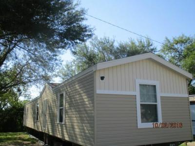 Mobile Home at 272 W Lawson Rd, Lot #237 Lot 2237 Dallas, TX 75253