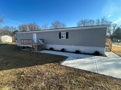 Photo 3 of 32 of home located at 54 Hickory Ln #54N Sandwich, IL 60548