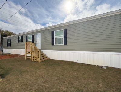 Mobile Home at 901 Massachusetts Ave, Lot 49 Pensacola, FL 32505