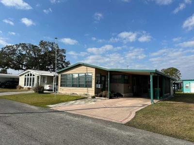 Photo 2 of 26 of home located at 6 Azure Lane Eustis, FL 32726