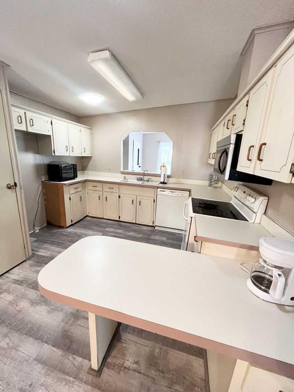 1987 Meri Manufactured Home