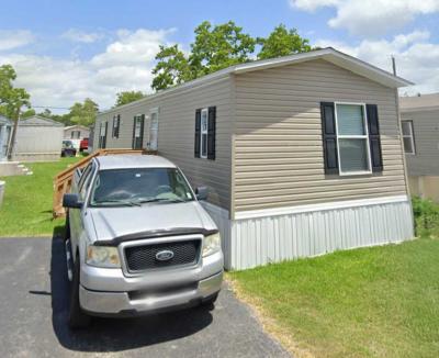 Mobile Home at 2305 Colonial Baytown, TX 77520