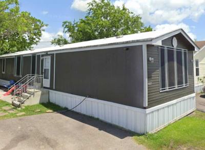 Mobile Home at 2306 Charlotte Drive Baytown, TX 77520