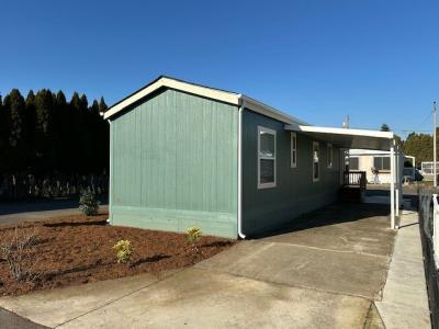 Photo 4 of 22 of home located at 4882 Lancaster Dr NE Sp. #138 Salem, OR 97305