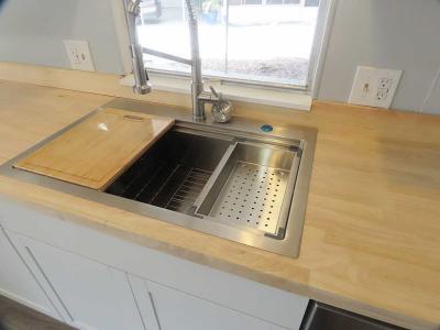Photo 5 of 8 of home located at 1101 Walnut Way Deland, FL 32724