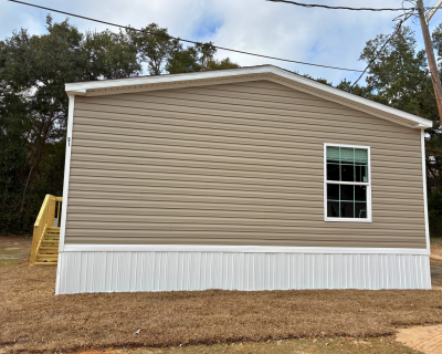 Photo 2 of 7 of home located at 901 Massachusetts Ave, Lot 91 Pensacola, FL 32505