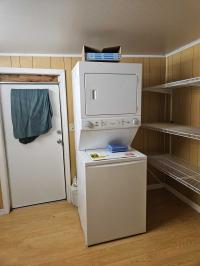 1987 Oakwood Mobile Home