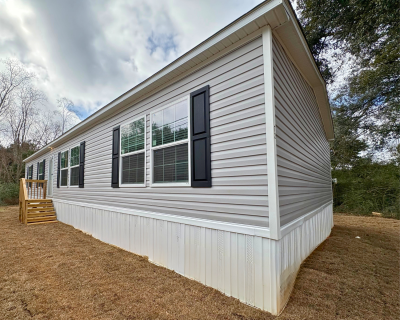 Mobile Home at 901 Massachusetts Ave, Lot 72 Pensacola, FL 32505