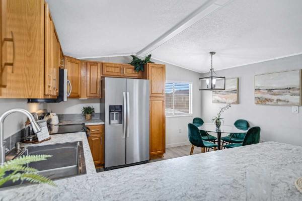 1986 Cavco Manufactured Home