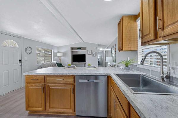 1986 Cavco Manufactured Home