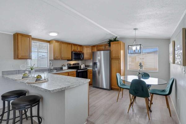 1986 Cavco Manufactured Home