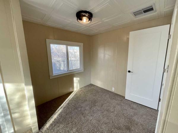 1976 Kaufman & Broad Sahara Manufactured Home