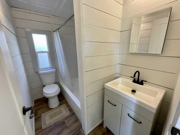 1976 Kaufman & Broad Sahara Manufactured Home