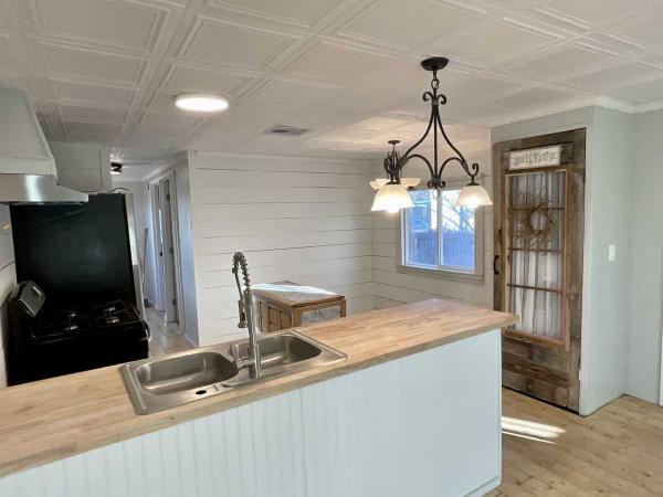 1976 Kaufman & Broad Sahara Manufactured Home