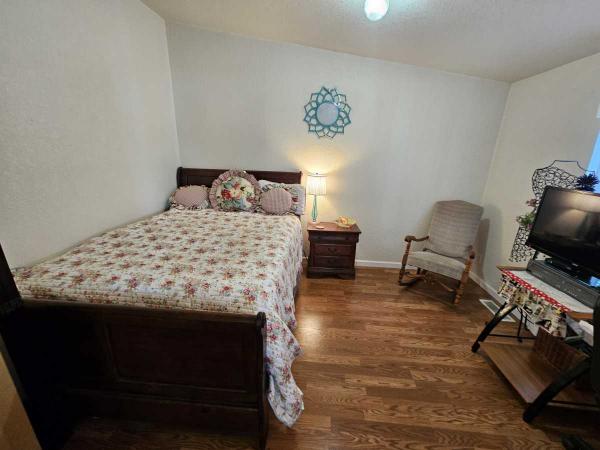 2005 Schult Manufactured Home