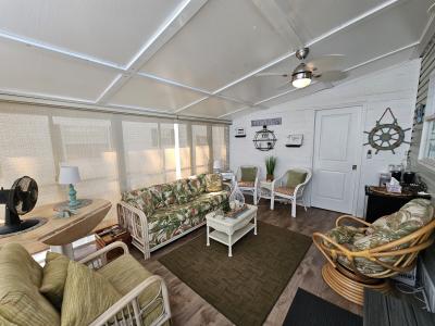Photo 4 of 15 of home located at 7125 Fruitville Rd Lo36 Sarasota, FL 34240