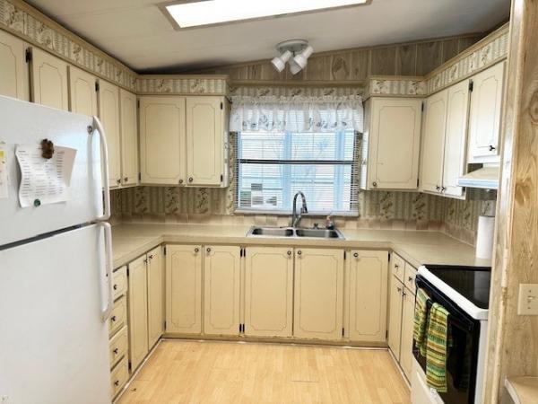 1984 Barrington Manufactured Home