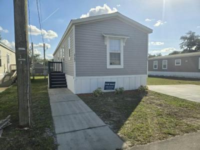 Photo 2 of 11 of home located at 2182 Greenbrier Village Loop Lakeland, FL 33810