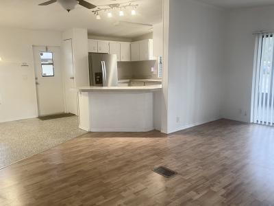 Photo 4 of 14 of home located at 1205 Dover Circle Apopka, FL 32703