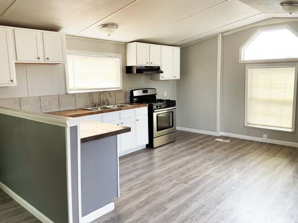1986 Oak Creek Homes Cedar Ridge Mobile Home
