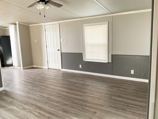1986 Oak Creek Homes Cedar Ridge Mobile Home