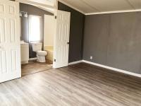 1986 Oak Creek Homes Cedar Ridge Mobile Home