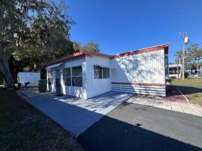 Photo 5 of 20 of home located at 807 Bass St Leesburg, FL 34748