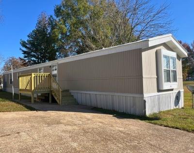 Mobile Home at 6201 W Bert Kouns Industrial Loop, 84 Shreveport, LA 71129