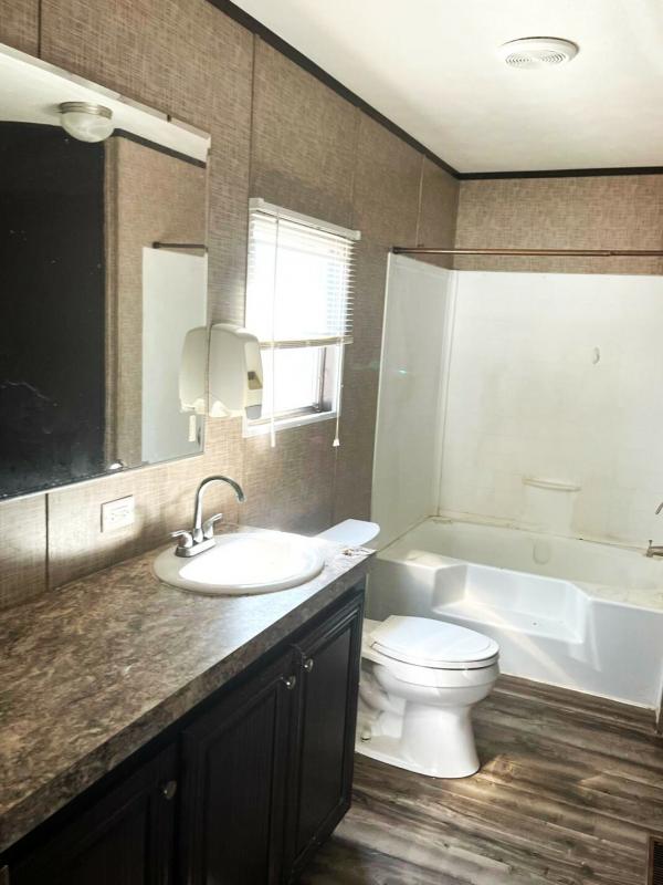 2016 CMH MANUFACTURING, INC. 38SLT28443LH16 Mobile Home