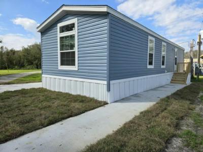 Photo 5 of 10 of home located at 1311 Us 92 W, Lot 103 Auburndale, FL 33823