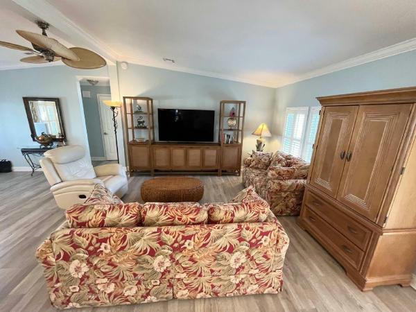 1984 Isla Manufactured Home
