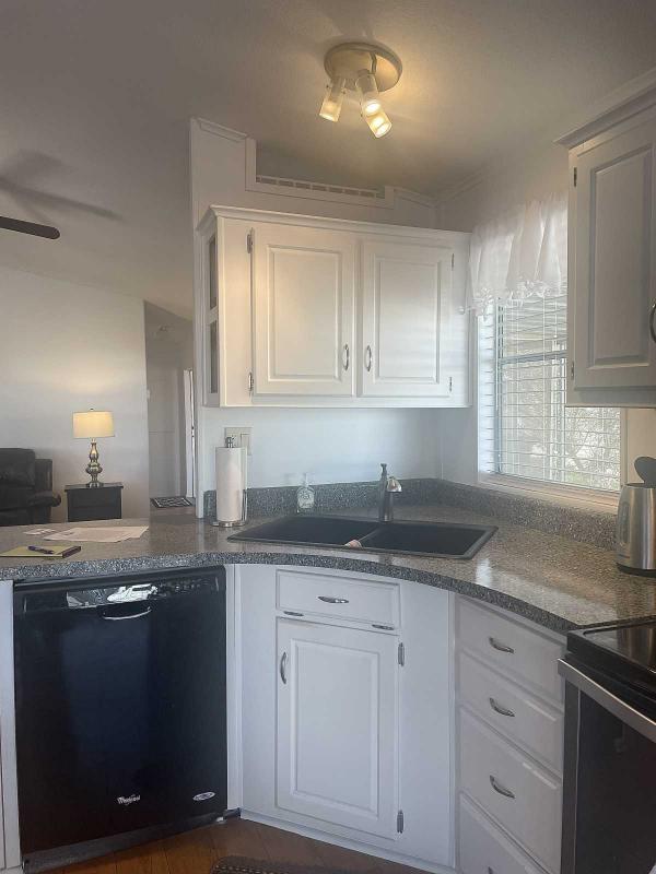 1994 Schult Manufactured Home
