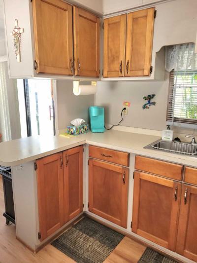 Photo 4 of 14 of home located at 6900 Ulmerton Rd Largo, FL 33771