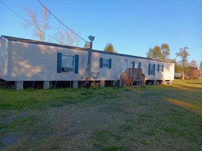 Mobile Home at 531 2nd Street Norco, LA 70079