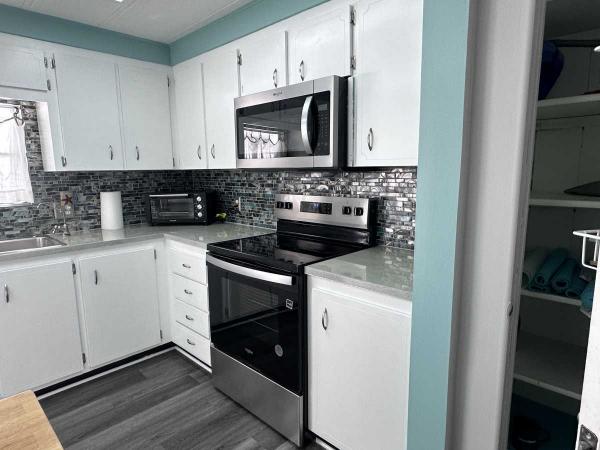 1980 WEST Mobile Home