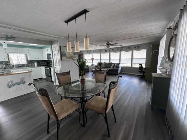 1980 WEST Mobile Home