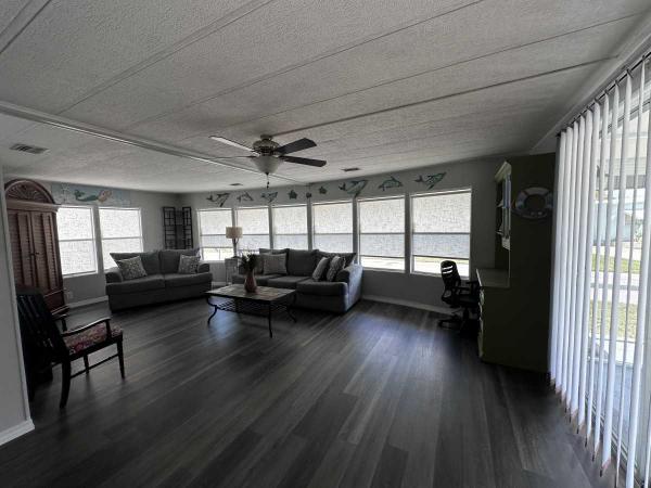 1980 WEST Mobile Home