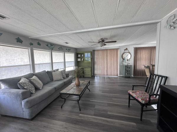 1980 WEST Mobile Home
