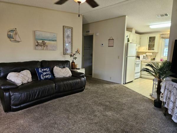 1990 FUQU FX233-426 Mobile Home