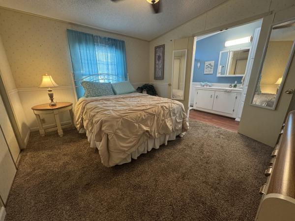 1990 FUQU FX233-426 Mobile Home