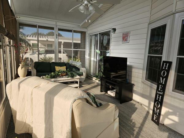 1990 FUQU FX233-426 Mobile Home