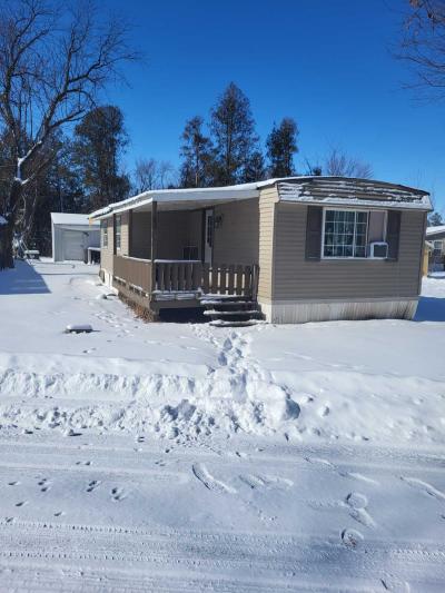 Mobile Home at 2711 Songsparrow Hiawatha, IA 52233